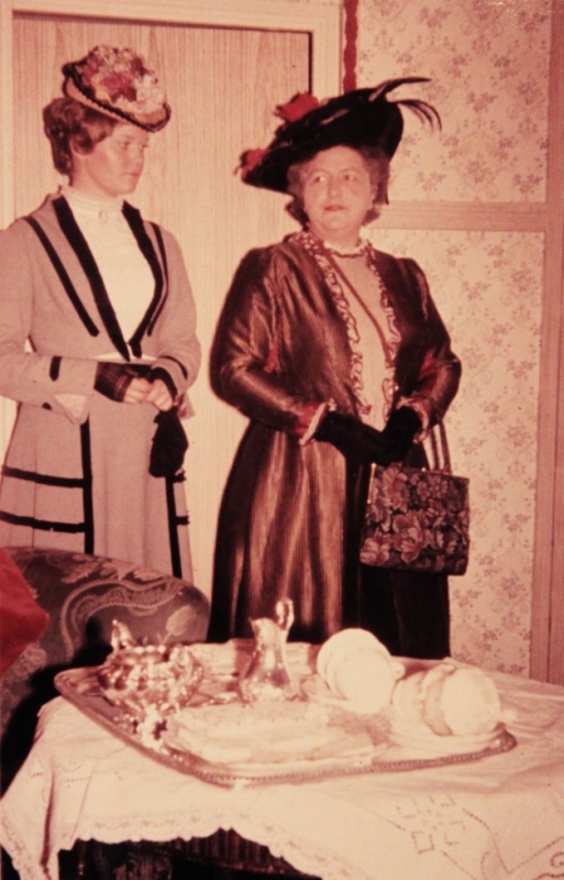 1967-04-the-importance-of-being-earnest-003