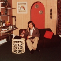 1978-05-suddenly-at-home-008